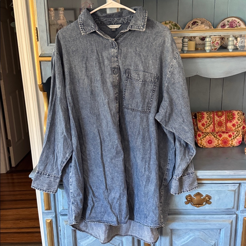 American Eagle Outfitters Faded Indigo Denim Shirt Jacket - Picture 3 of 5